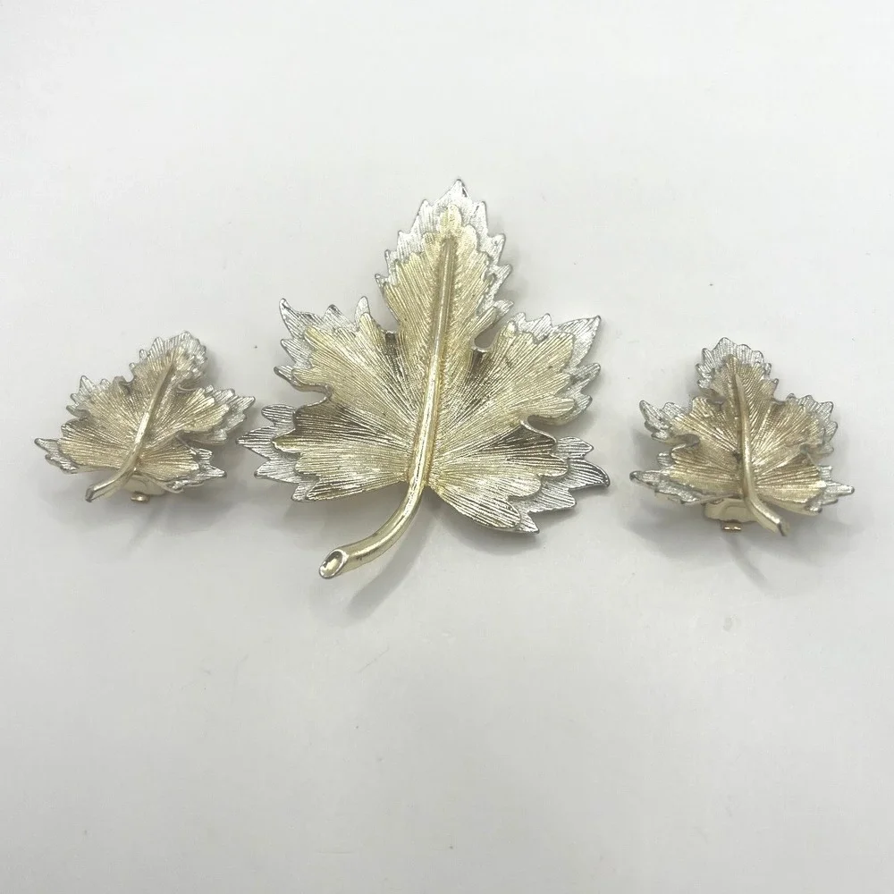 Sarah Coventry Leaf‎ Brooch Earrings Clip On Gold Silver Tone Holiday Pin